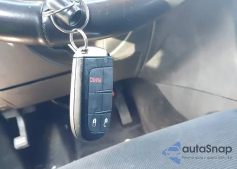 2015 Jeep Grand Cherokee Laredo z USA, uszkodzony, nr VIN 1C4RJFAG8FC129078